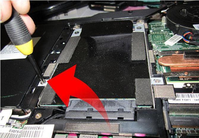 replace hard drive on windows Laptop step 1